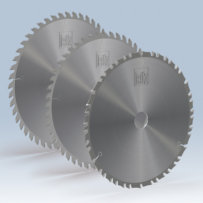 <p>Sets of portable circular sawblades for sizing and finish cut</p>