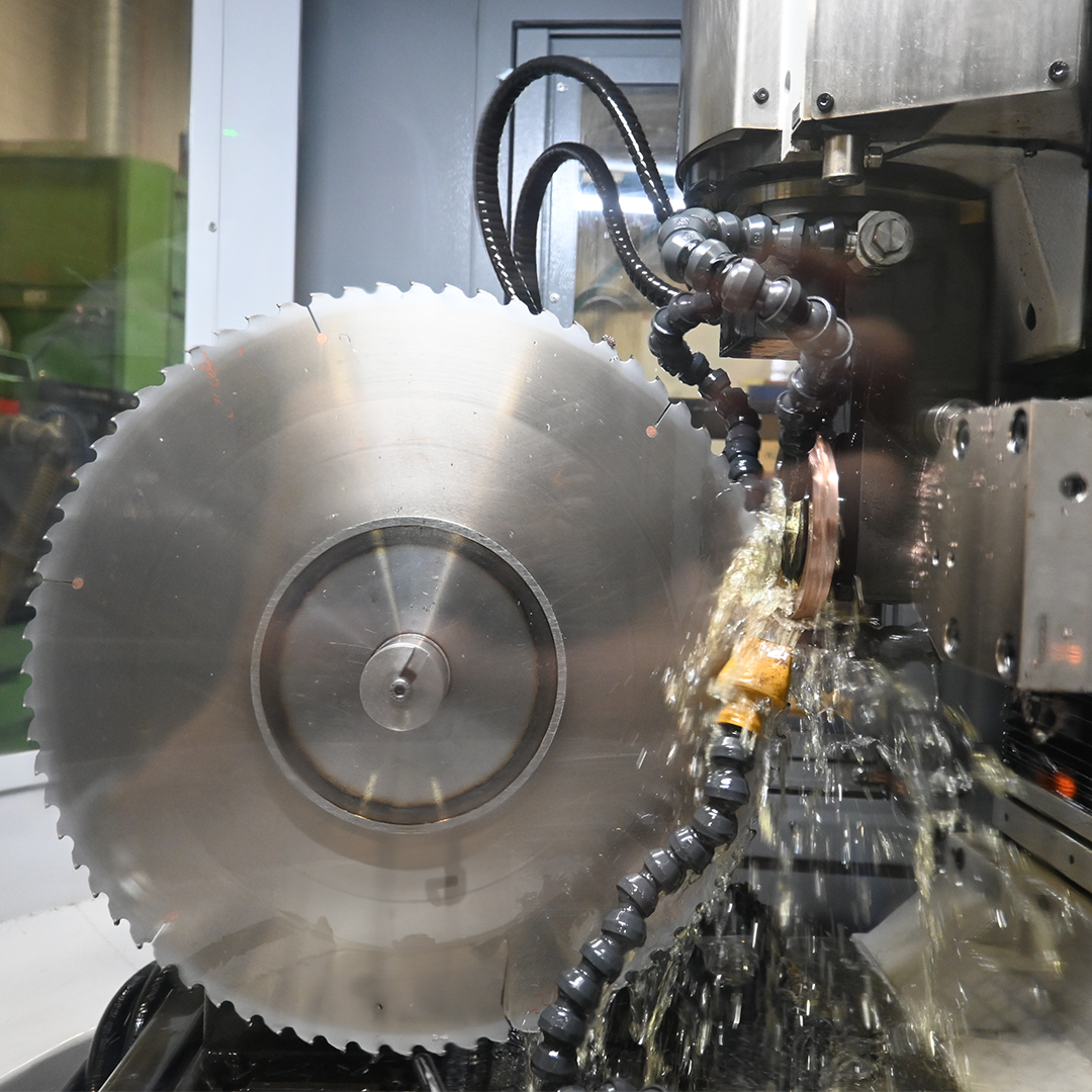 Diamond saw blade sharpening of a non-Leitz diamond saw blade