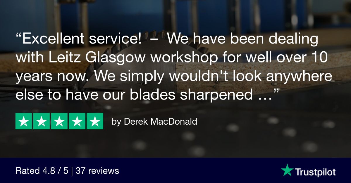 A graphic of a Trustpilot review from Derek Mcdonald