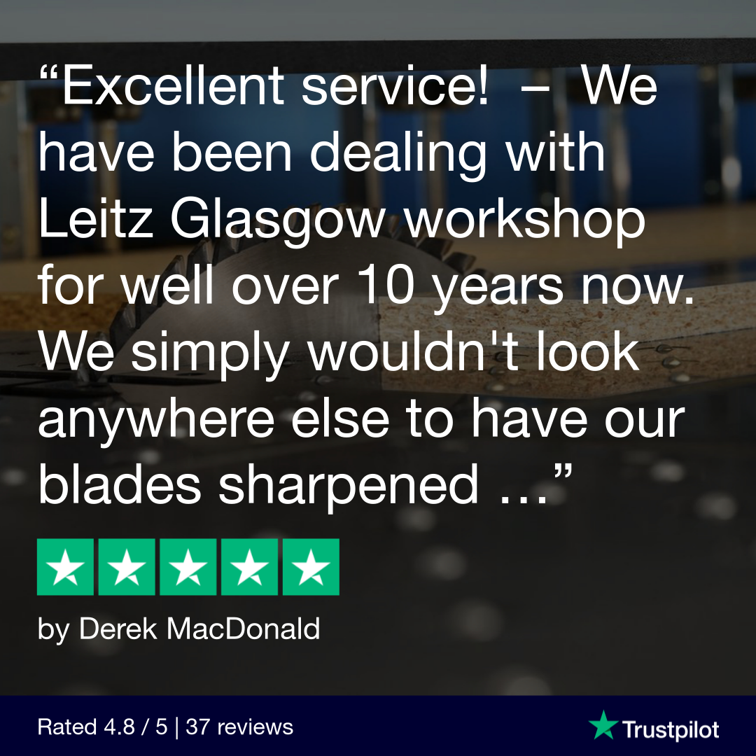 A graphic of a Trustpilot review from Derek Mcdonald